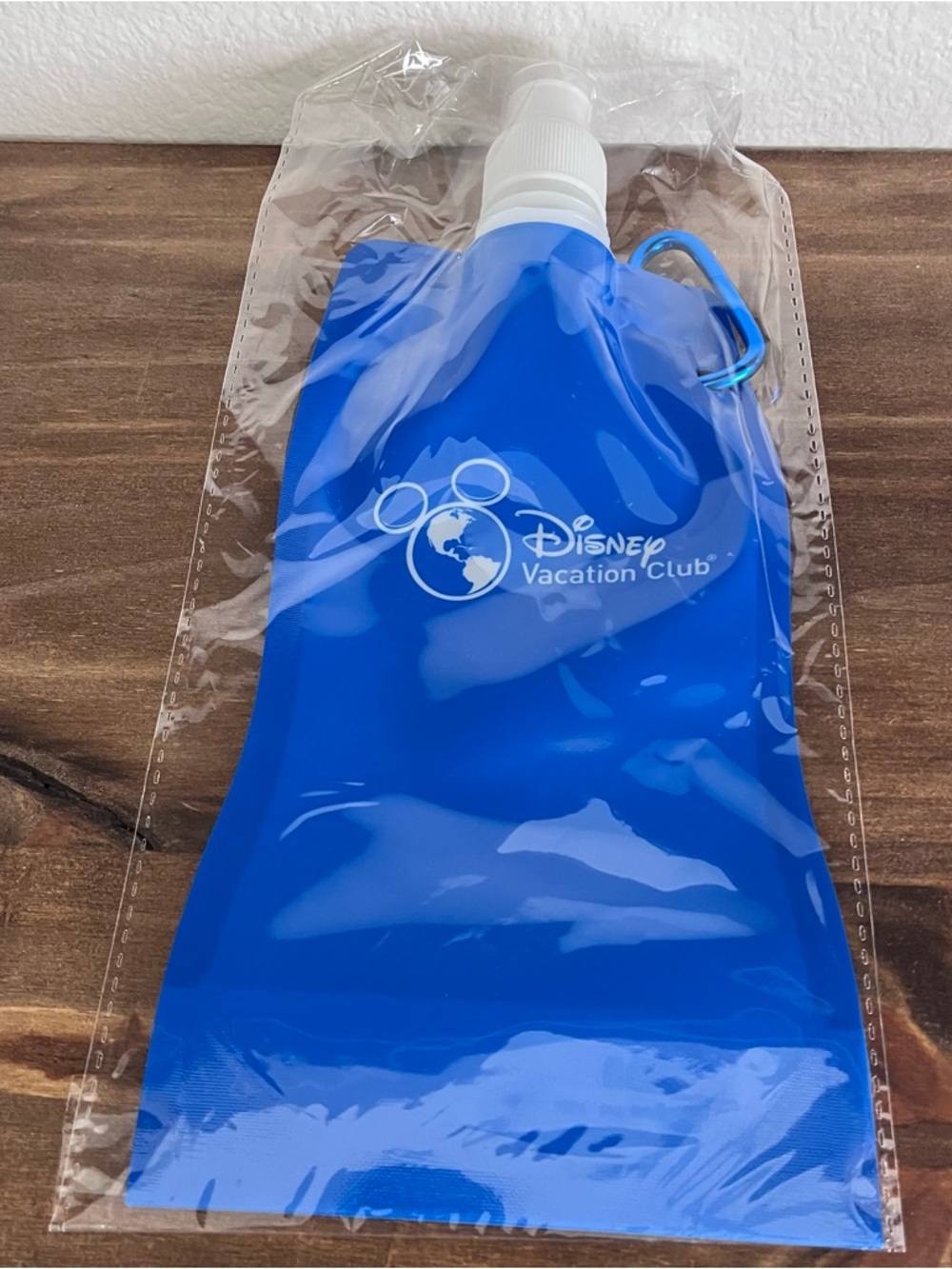 Disney Vacation Club DVC Rundisney Run Mickey Collapsible Water Bottle Blue NEW